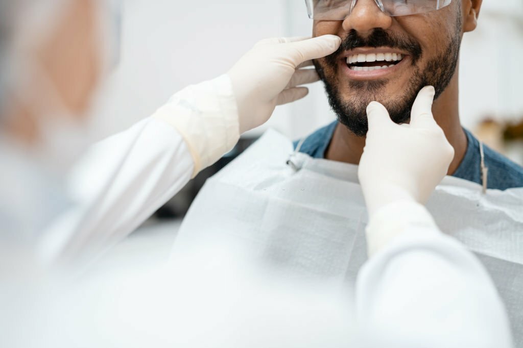 Everything You Need To Know About Visiting A Kansas City Cosmetic Dentistry